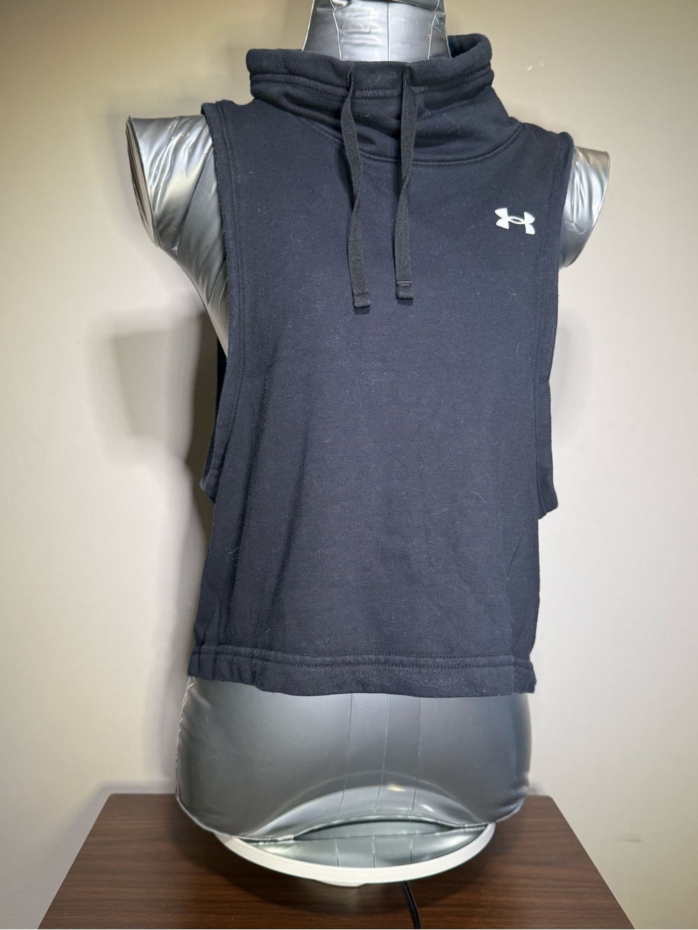 Under Armour Black Cropped Sleeveless Hoodie Tank